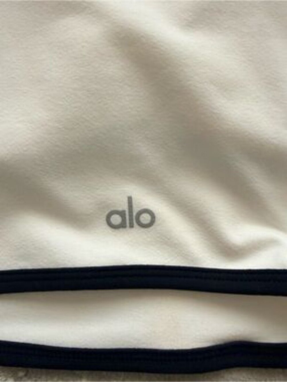 ALO Yoga White Sports Crop and Skort with Black Trim - Picture 2 of 3